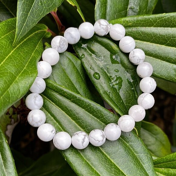 Howlite Crystal Gemstone Bracelet Handmade 7in - Picture 4 of 5